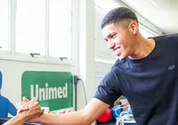 Lateral chega ao Bahia com expectativa de "brigar" no time principal imagem