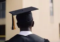 Lei em Salvador vai garantir chapéus de formatura para cabelos crespos