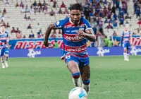 Marinho faz críticas a gramado sintético: "Quem escolhe nunca jogou bola" imagem