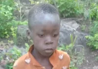 Menino é resgatado após se perder em parque com 40 leões