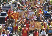 Mensagens políticas marcam Mudança do Garcia no Carnaval em Salvador