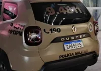 Mulher dá à luz na rua e é socorrida por policiais em Salvador imagem