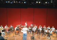 Orquestra independente muda vidas de jovens da periferia da Bahia