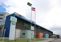 Pai é preso após esfaquear filha de 13 anos na Bahia imagem