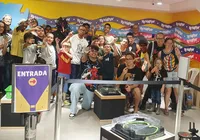 Projeto reúne crianças com deficiência em torneios de beyblade