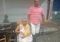 Pura emoção! Idosa se derrete em lágrimas ao falar do Ilê Aiyê imagem