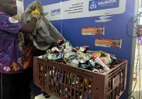 Quanto ganha um catador de latinhas no Carnaval? Entenda como é a venda imagem