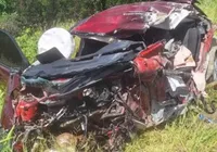 Quatro pessoas da mesma família morrem após batida na Bahia imagem