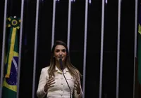Roberta Roma justifica voto a favor de texto que pede fim da escala 6x1 imagem