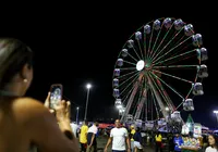 Roda-gigante gratuita diverte famílias no Festival Virada Salvador