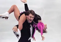 Russos campeões mundiais de patinação estavam em avião que caiu no EUA imagem