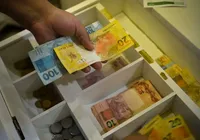 Salário mínimo é elevado para R$ 1.518 em 2025