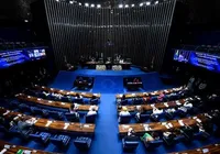 Senadores desistem de presidência da Casa