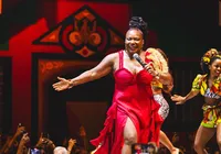 Show de Margareth com Ivete e Daniela Mercury anima famosos; veja imagem