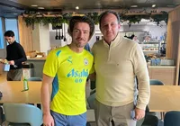 De folga, Rogério Ceni acompanha treinos do Manchester City na Europa