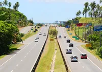 Todos os caminhos levam à rodovia que  dá acesso às badaladas praias do Litoral Norte baiano