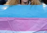 Transição de voz e os direitos de pessoas trans e travestis imagem