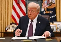 Trump ameaça sair das negociações de paz na Ucrânia imagem