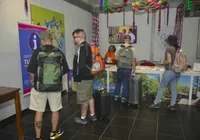 Turistas têm 7 postos de atendimentos e agentes bilíngues no Carnaval imagem