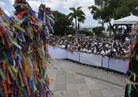 Turistas vão pela primeira vez na Lavagem do Bonfim; "Festa lindíssima"