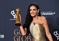 VÍDEO: Demi Moore 'ignora' Kylie Jenner durante Globo de Ouro