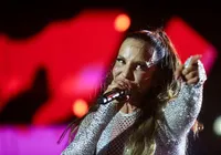 VÍDEO: Ivete expõe intimidade com marido durante show