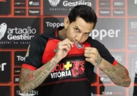 Victor Ramos sonha com despedida no Vitória e futuro na política imagem