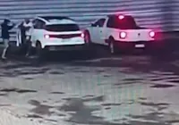 Vídeo: veja momento em que PM é baleado por assaltante em Salvador