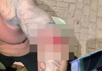 Vingança? Tubarão ataca pescador que tirava anzol da boca do predador imagem