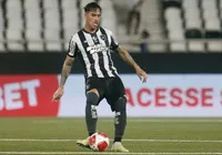 Vitória se aproxima de acerto com zagueiro do Botafogo