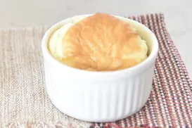 Mais que um prato, um elo: o soufflê de queijo de Eunice Paiva - Imagem