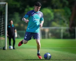 Acertado com o Vitória, volante volta atrás e fecha com o Inter