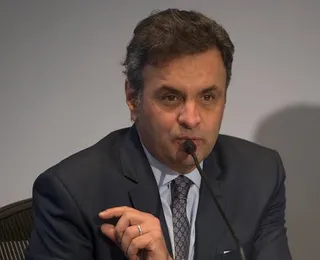 Aécio confirma conversas do PSDB sobre fusão