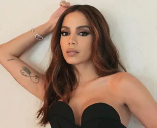 Anitta manda a real sobre desejo de ter filhos: “Curtindo a jornada”