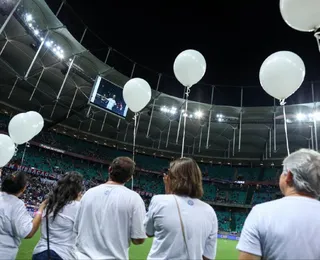 Antes de partida, Bahia homenageia assessor que morreu de câncer