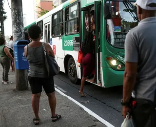 Após tiroteio, Engomadeira amanhece sem ônibus nesta terça