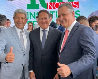 Augusto Castro anuncia inauguração de hospital e avanço de obras da saúde