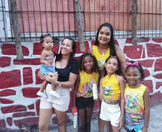 Bloco infantil arrasta galera de todas as faixas etárias na Liberdade