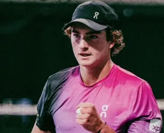 Brasileiro João Fonseca é campeão do NextGen ATP Finals