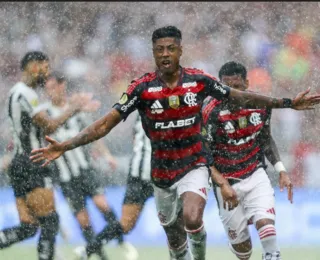 Bruno Henrique decide e Flamengo é campeão da Supercopa sobre o Botafogo