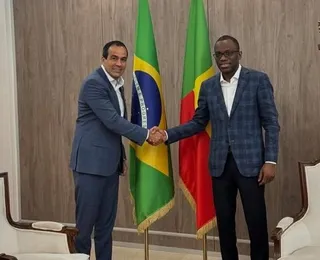 Bruno discute revitalização da Casa do Benin em reunião com ministro