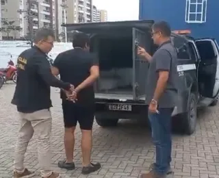 Cantor de arrocha é preso suspeito de estuprar e engravidar enteada