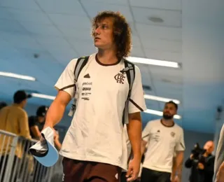 Com nome ligado ao Vitória, David Luiz recebe consulta do Vasco