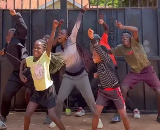 Crianças de Uganda viralizam com coreografia de música de Ivete Sangalo; vídeo