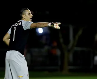 Ex-Vitória, Gatito é anunciado no Cerro Porteño e torcedores pedem saída de Jean