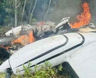 FAB intercepta avião com 500 kg de drogas no espaço aéreo brasileiro