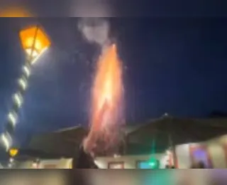 Fogo de artifício explode em cima de jovem e atinge cinco pessoas