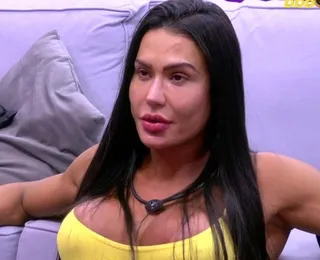 Gracyanne dispara no Quarto Secreto: "Aline idiota, caindo no papinho"