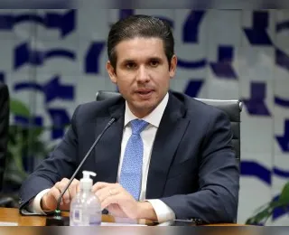 Hugo Motta diz que 'boné serve para proteger a cabeça do sol'