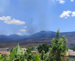 Incêndio assusta moradores em cartão-postal na Chapada Diamantina